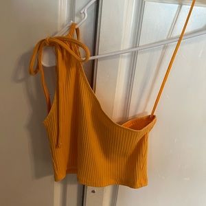 One shoulder crop top